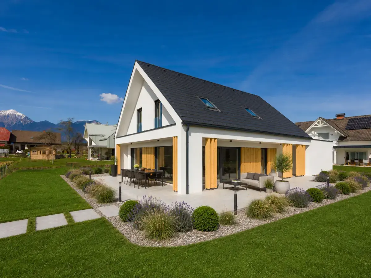 Vision 148: Seitenansicht des Hauses – Video mit Rundgang außen und innen